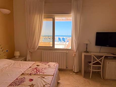 Superior Double Room with Sea View
