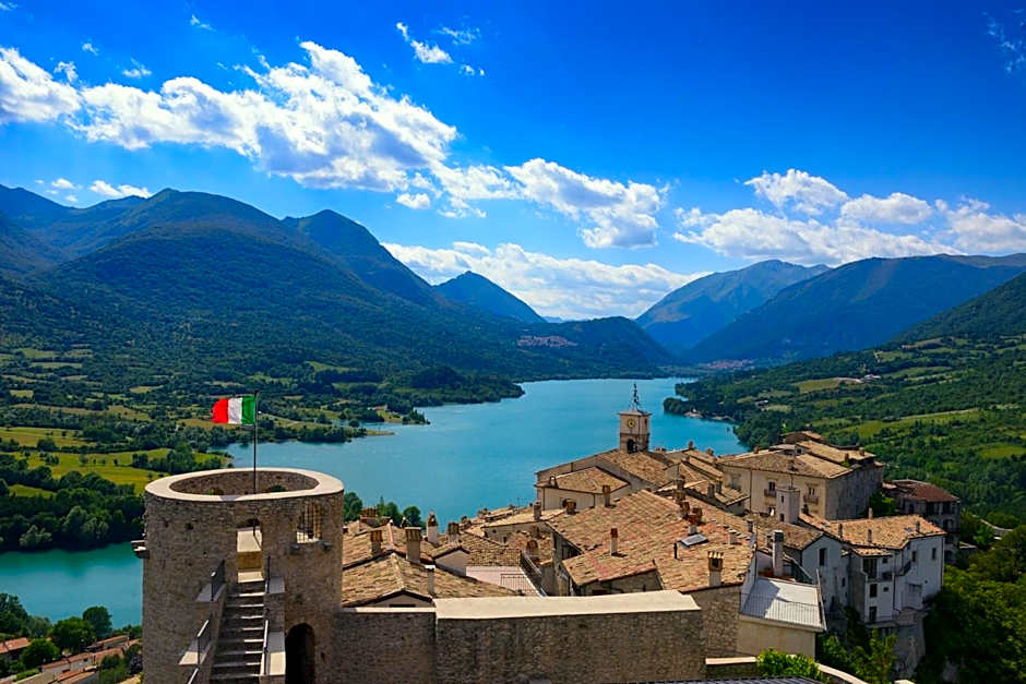 HOTEL HOLIDAYS a Barrea - Natura, Relax e Benessere nel Parco d'Abruzzo