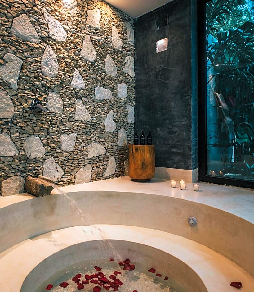 Yum Kaax Boutique Villa