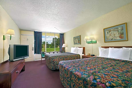 2 Queen Beds Deluxe Room Non-Smoking