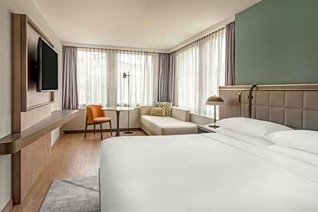 Superior Guest Room with One King Bed - Main Building