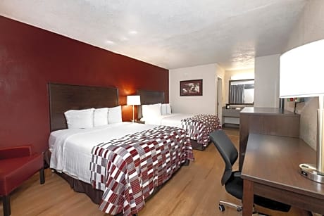 Deluxe Room with Two Queen Beds - Disability Access - Non Smoking