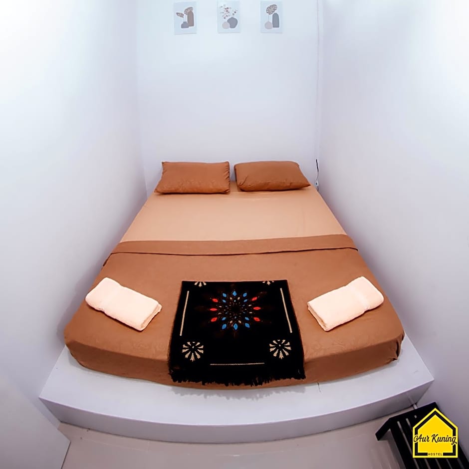 AUR KUNING HOSTEL SYARIAH Bukittinggi
