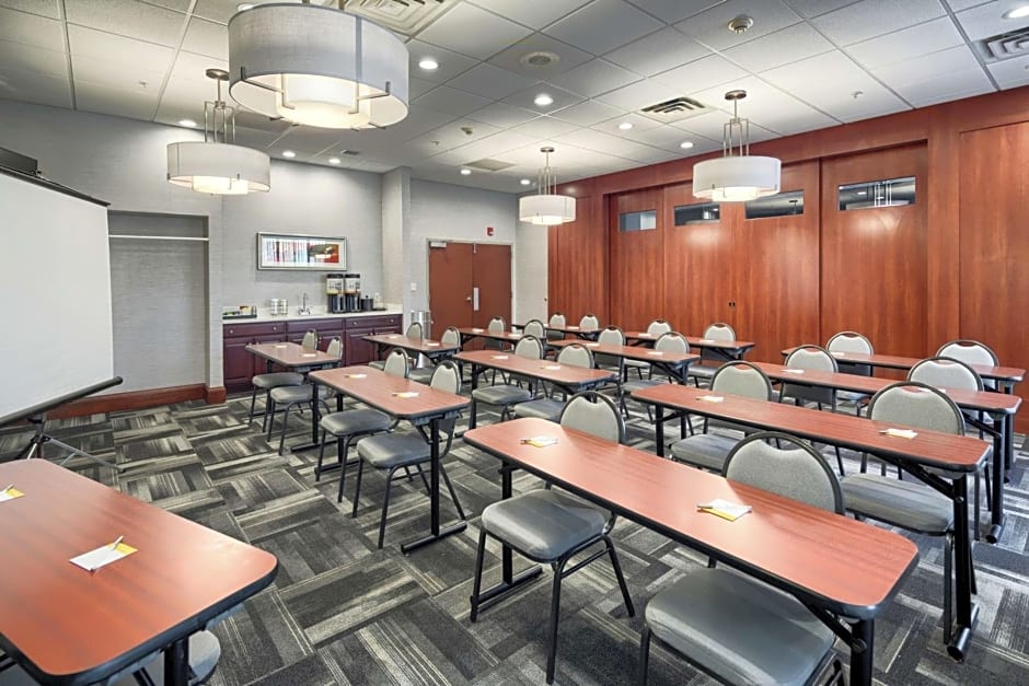 Hampton Inn By Hilton Louisville-Northeast KY