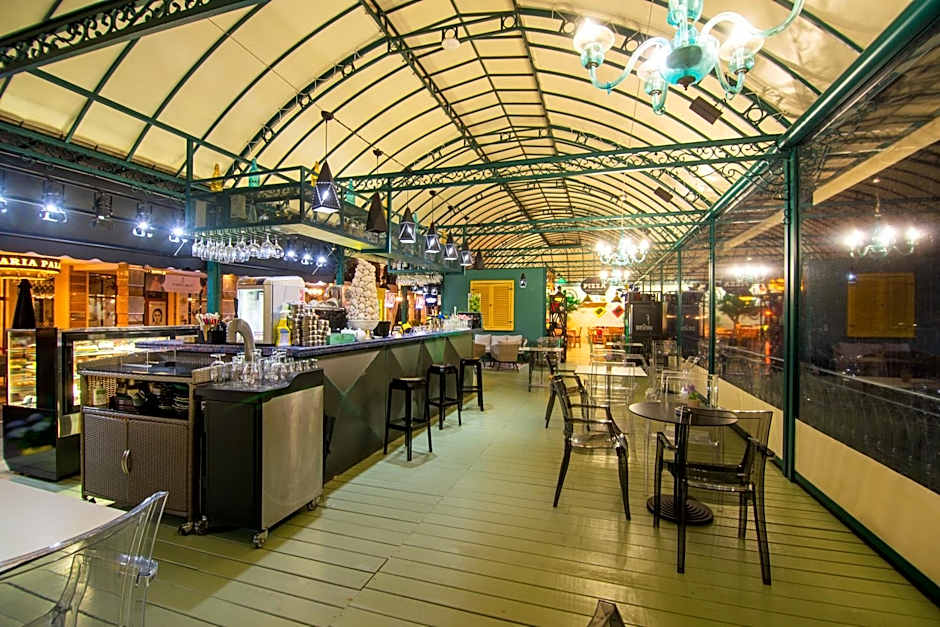 Maria Palace Complex