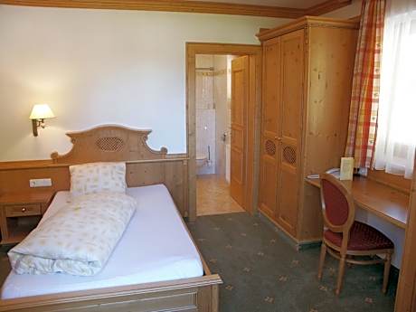 Single Room with Street View