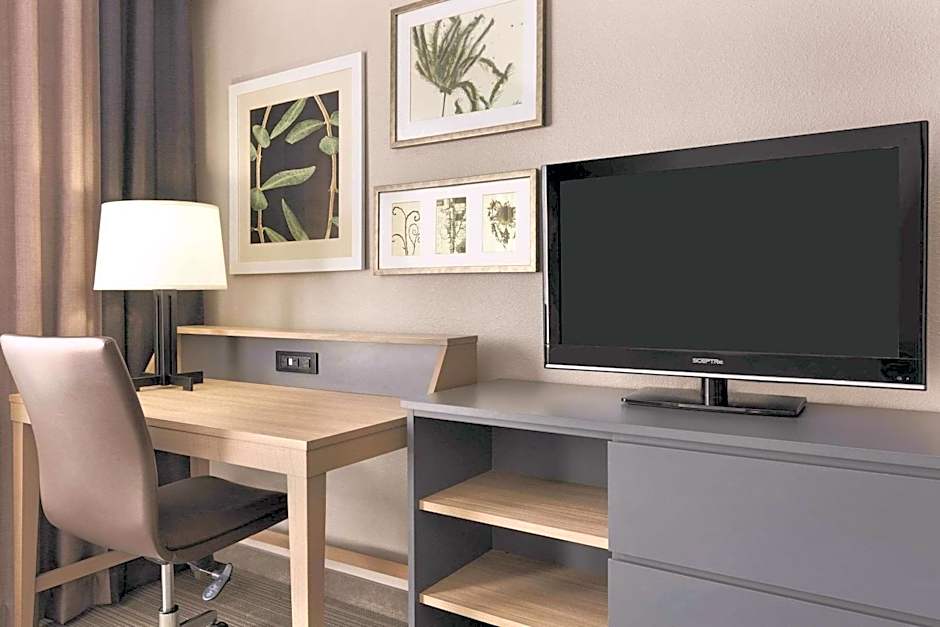 Country Inn & Suites by Radisson, Fresno North, CA