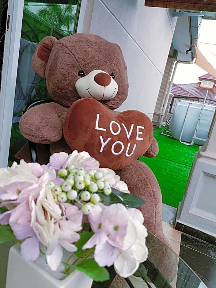 Melaka Homestay with pool 4BR Semi-D,BBQ,KTV,Billiard 15pax DeStarryVilla