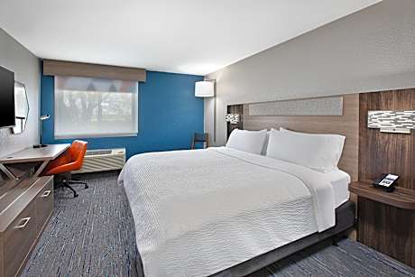 Deluxe King Bed