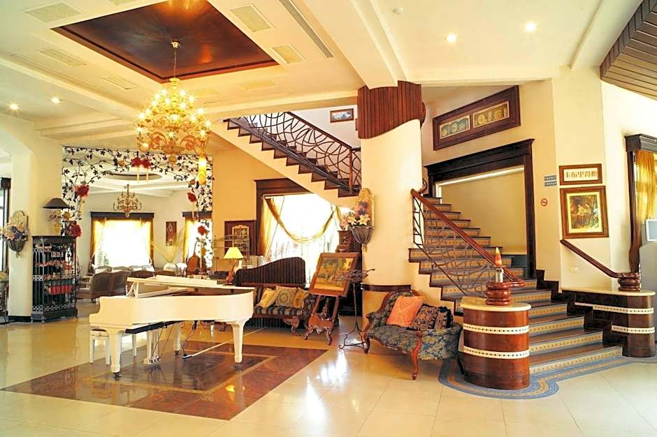 Shangrila Boutique Hotel