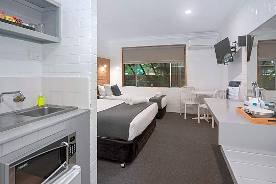 Pleasant Way River Lodge