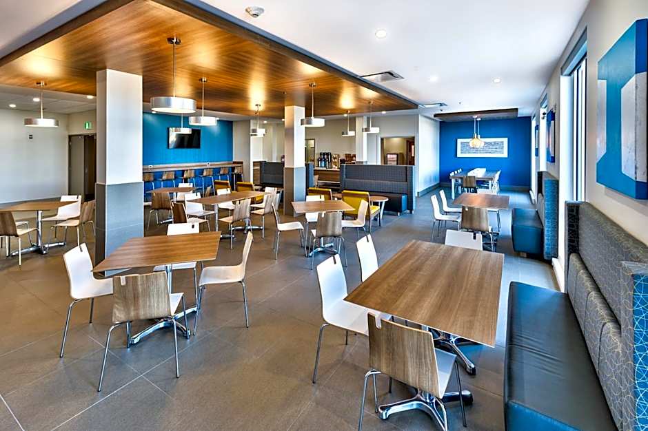 Holiday Inn Express & Suites Trois Rivieres Ouest By IHG