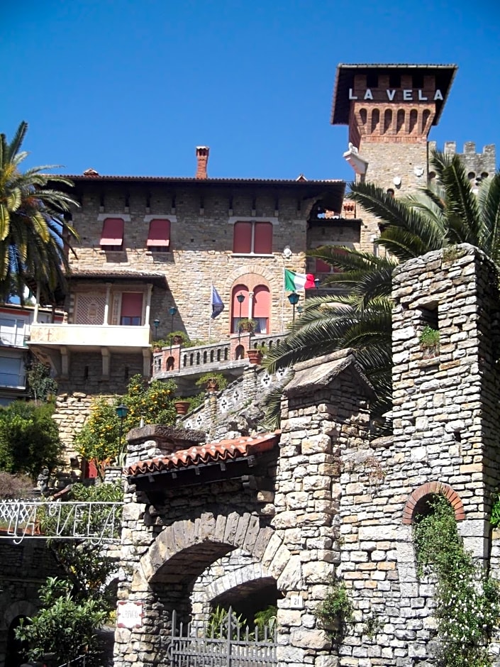 Hotel La Vela-Castello Il Rifugio