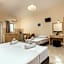 Yakinthos Hotel