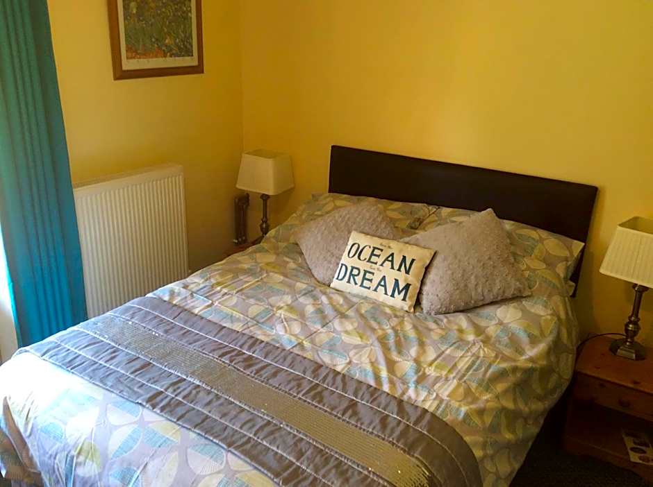 Oakenholt Farm Bed and Breakfast