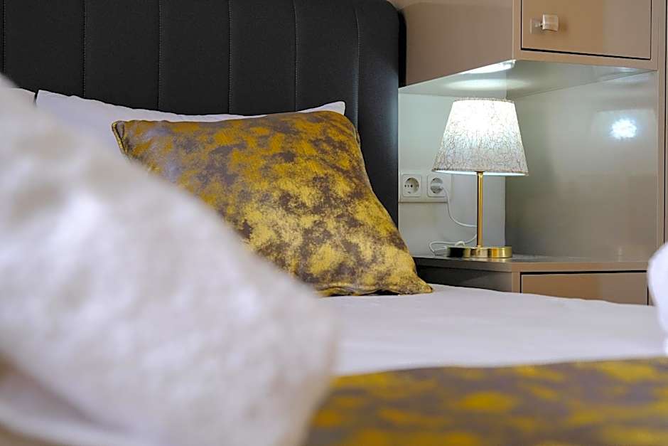 Ozgur City Residence