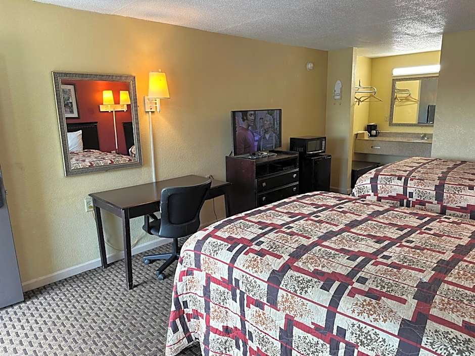 Royal Inn - Anniston