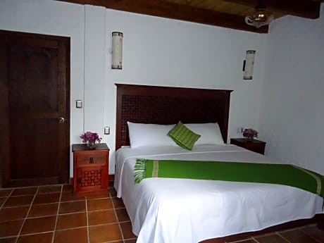 Triple Room with Mountain View