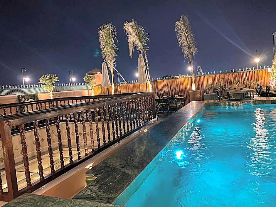 Riad Wazani Square & SPA