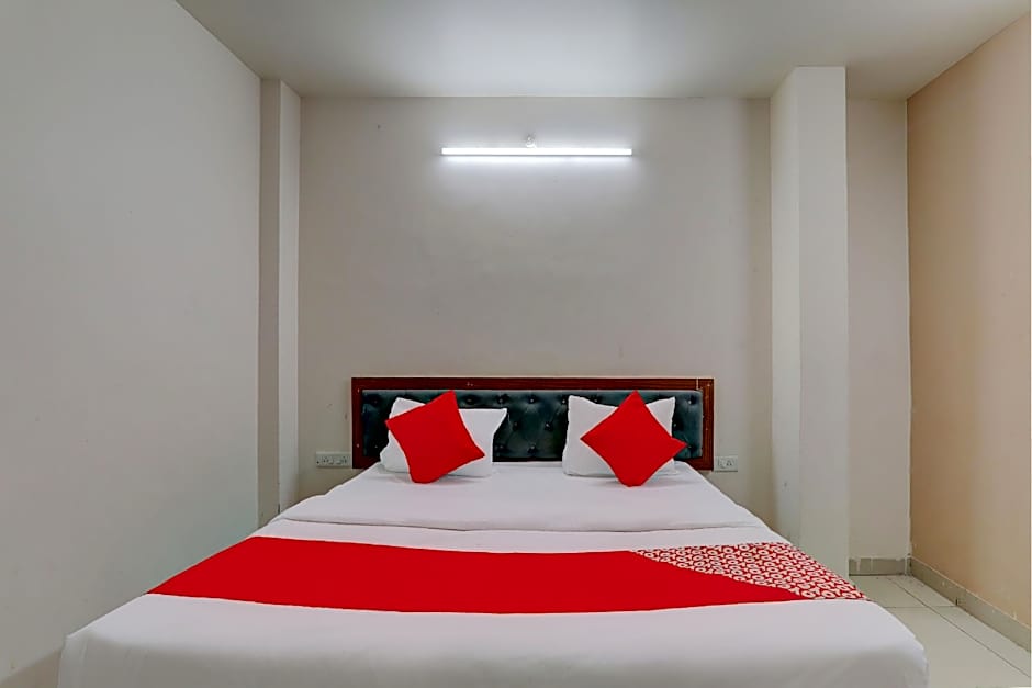 Super OYO 815830 HOTEL RADIANCE