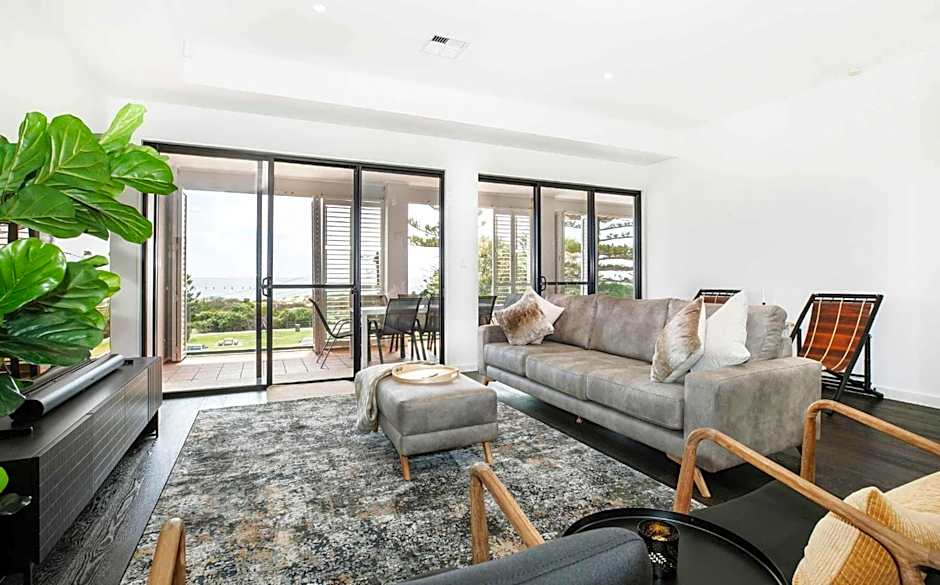 SEA FOR MILES at Semaphore to relax & unwind