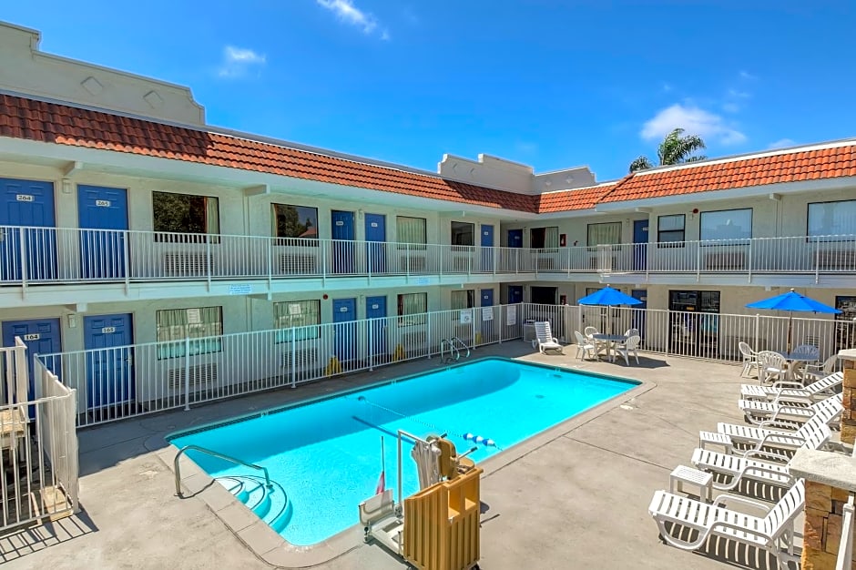 Motel 6-Carlsbad, CA - East Near LEGOLAND