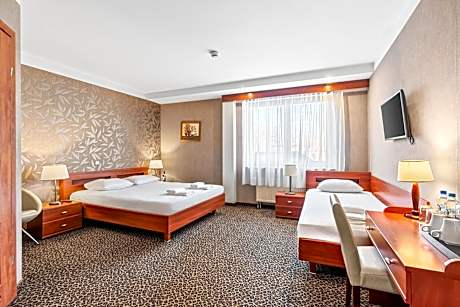 Standard Family Room