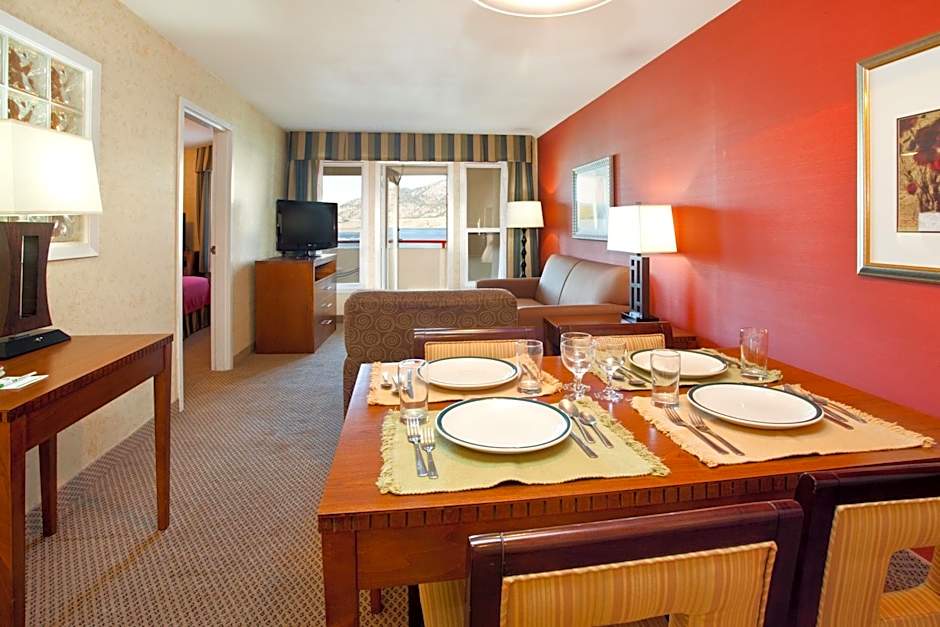 Holiday Inn Hotel & Suites Osoyoos By IHG