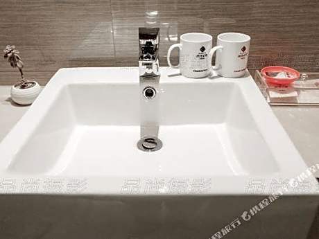 Haiyue Huantu Nanyuan Ejia Hotel (Dazhong Plaza Branch), Qianwan New Area, Ningbo