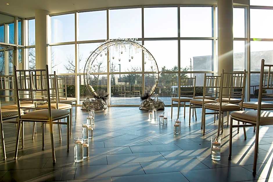 Sheraton Eatontown Hotel