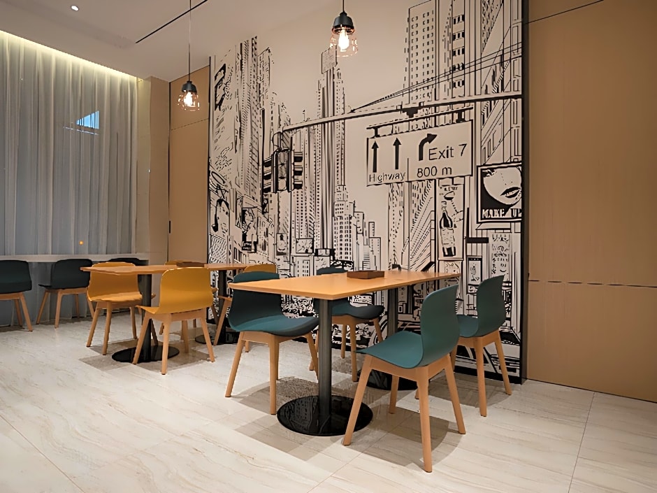 City Comfort Inn Hechi Luocheng Chenglong Lake Park