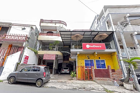 RedDoorz near Brawijaya University 2