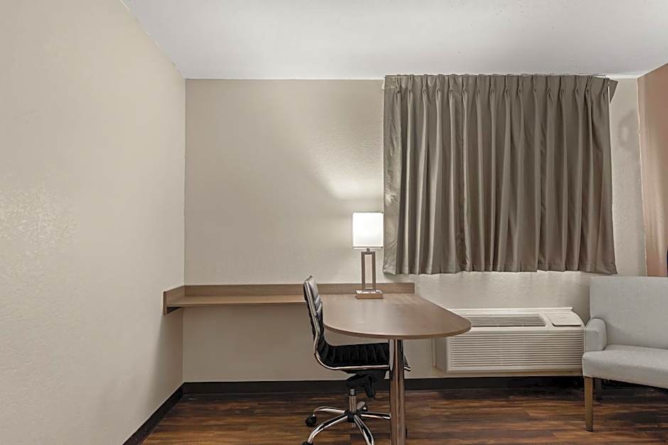 Red Lion Inn & Suites Caseyville