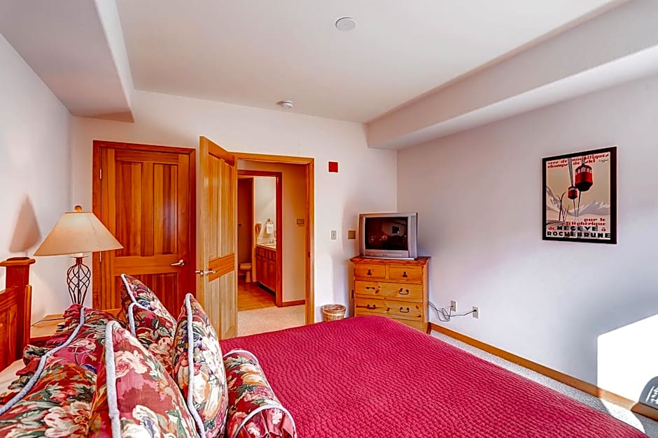 Gateway Mountain Lodge by Keystone Resort