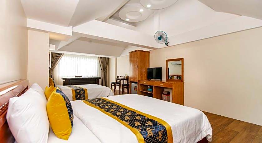 Hoa De Nhat - San Bay Tan Son Nhat 