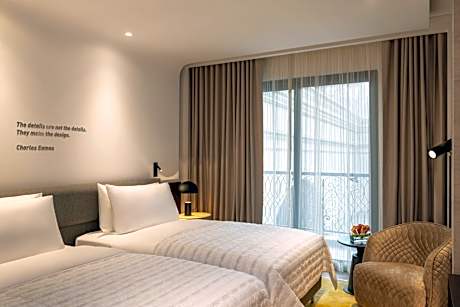 Deluxe Three-Bedroom with Balcony