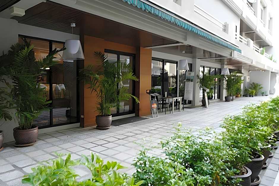 S33 Compact Sukhumvit Hotel