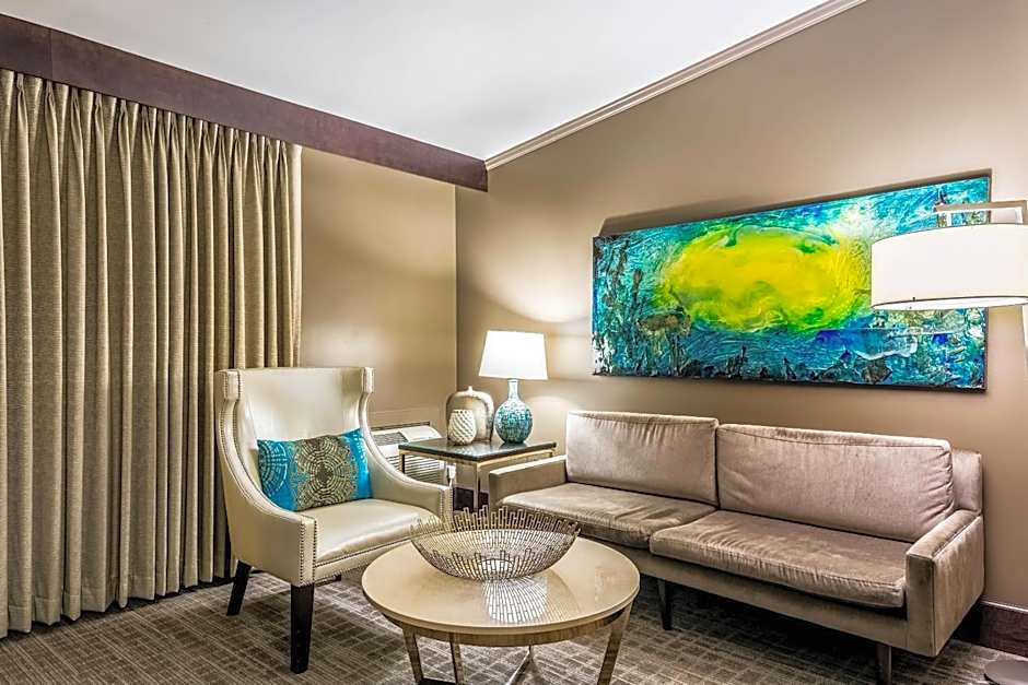 Oasis Hotel & Conv. Center, an Ascend Collection Hotel