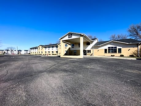Blaine Town Inn & Suites