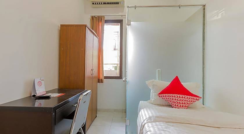 OYO 866 Idola Residence