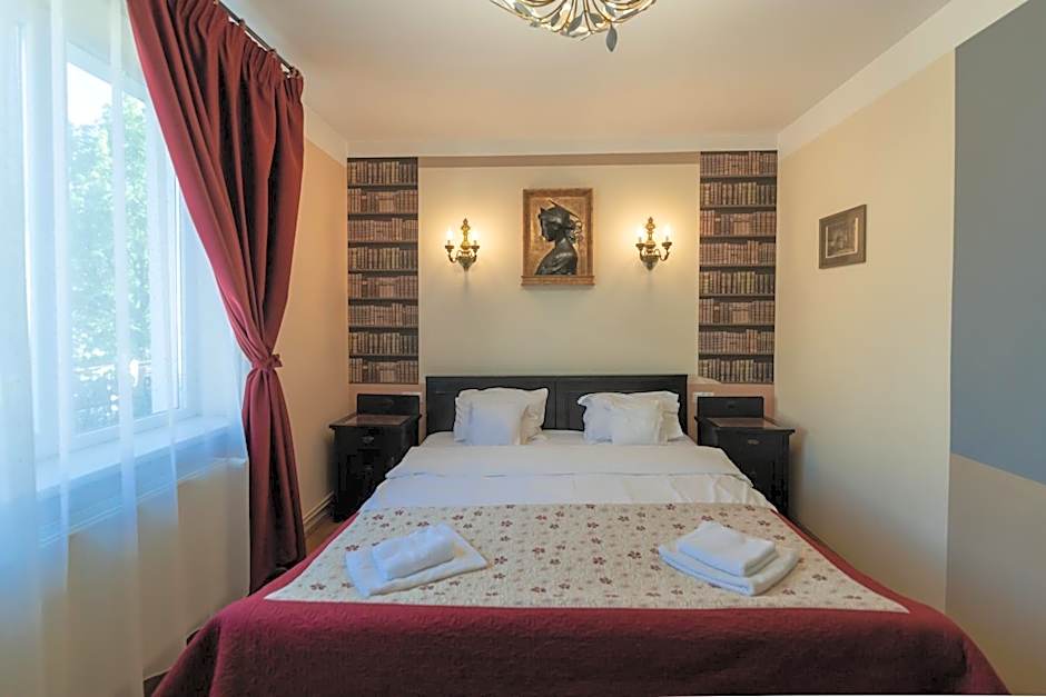 Vila Fortuna - Art O'Clock