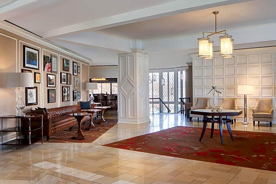 Sheraton Westport Chalet Hotel St. Louis