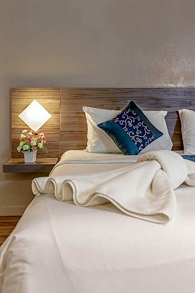 Eastiny Inn Hotel
