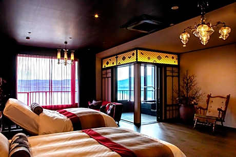 Quadruple Room with Lake View