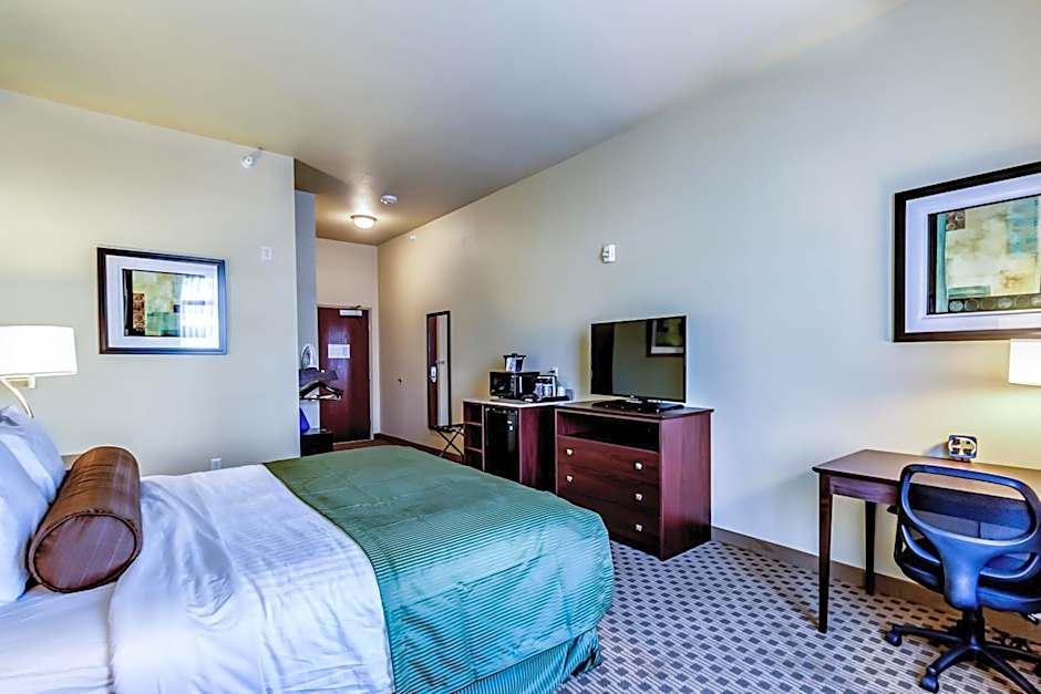 Cobblestone Inn & Suites - Waverly