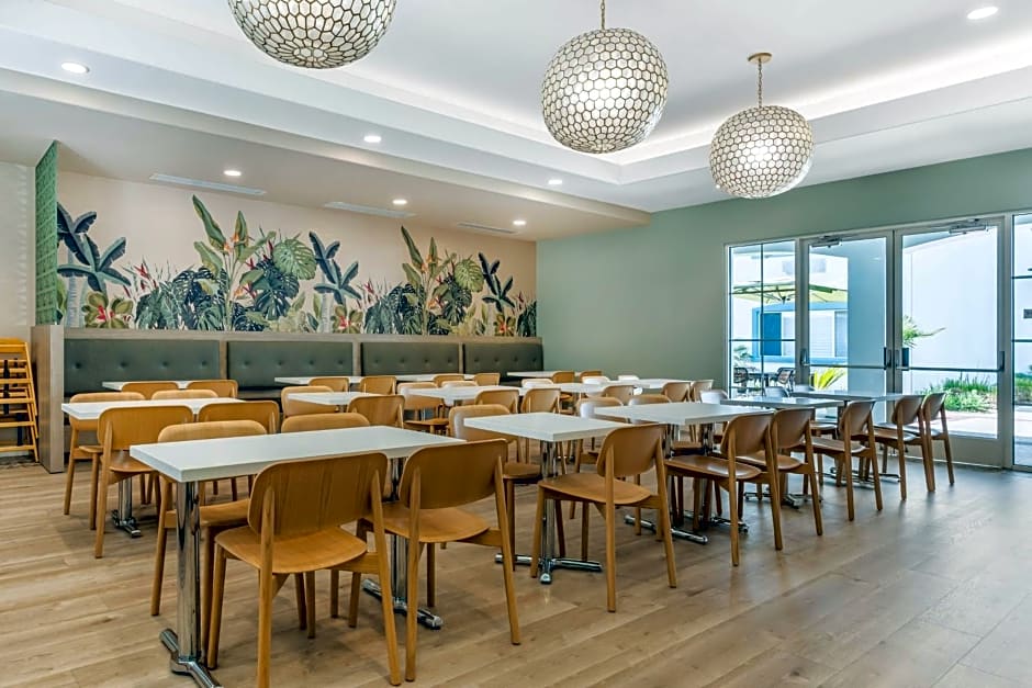 Best Western Plus Capitola By-The-Sea Inn & Suites