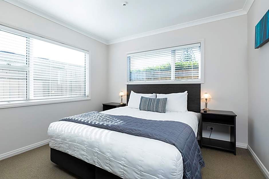 Beach Street Motel Apartments