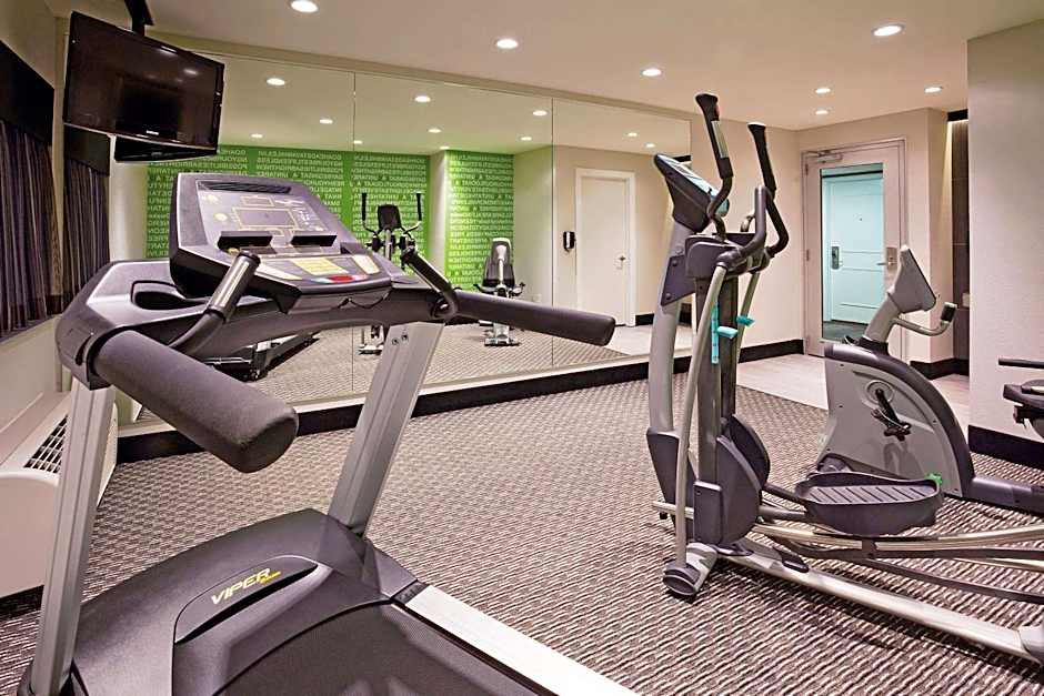 La Quinta Inn & Suites by Wyndham Oshkosh