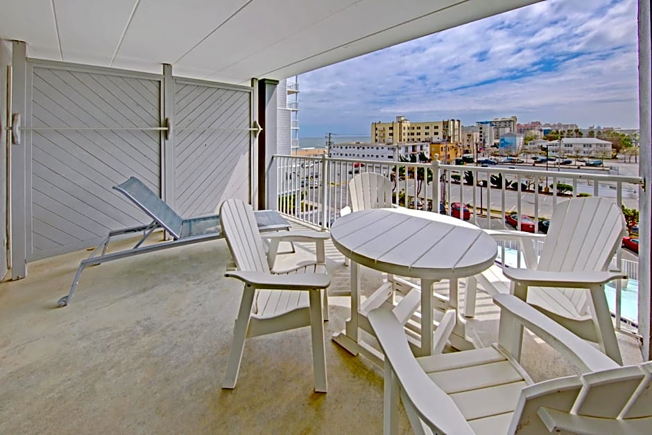 Commander Hotel & Suites