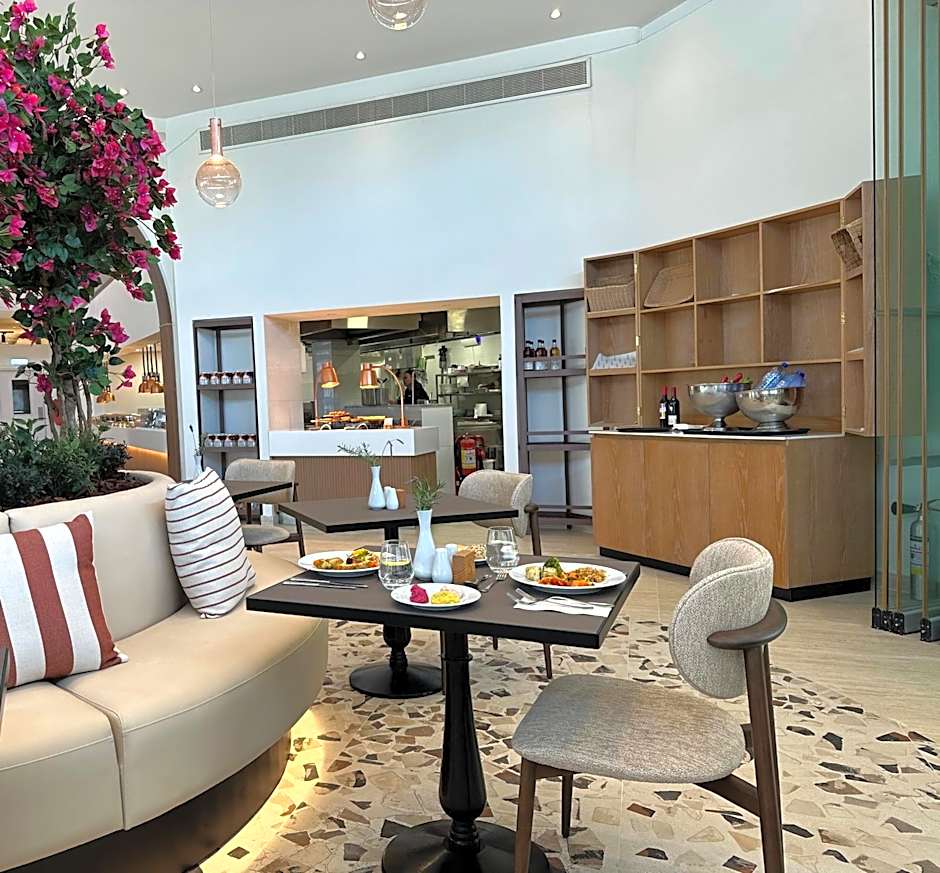 The King Jason Paphos - Designed for Adults